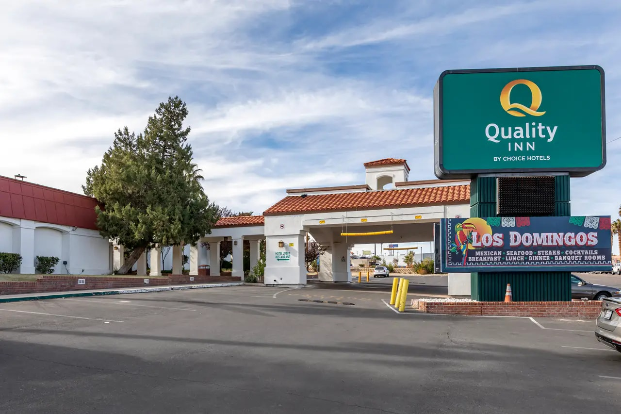 Quality Inn Barstow Route 66 exterior